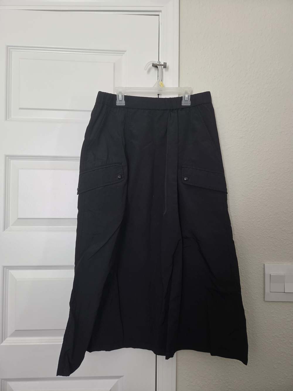 Black Maxi Utility Skirt with Cargo Pockets